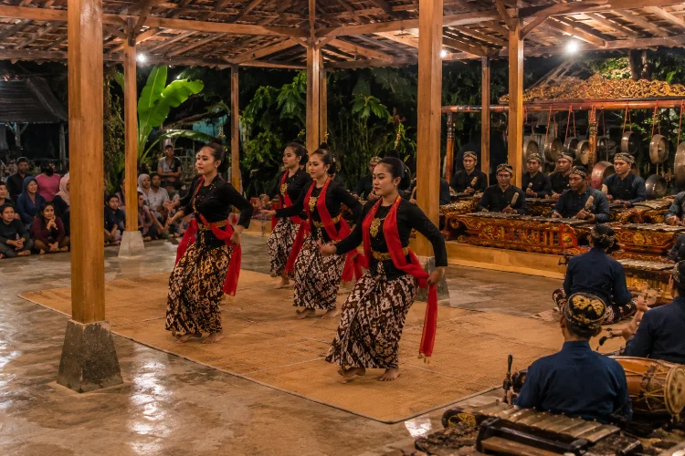 Seni dan Budaya Desa Wukirsari yang Masih Lestari